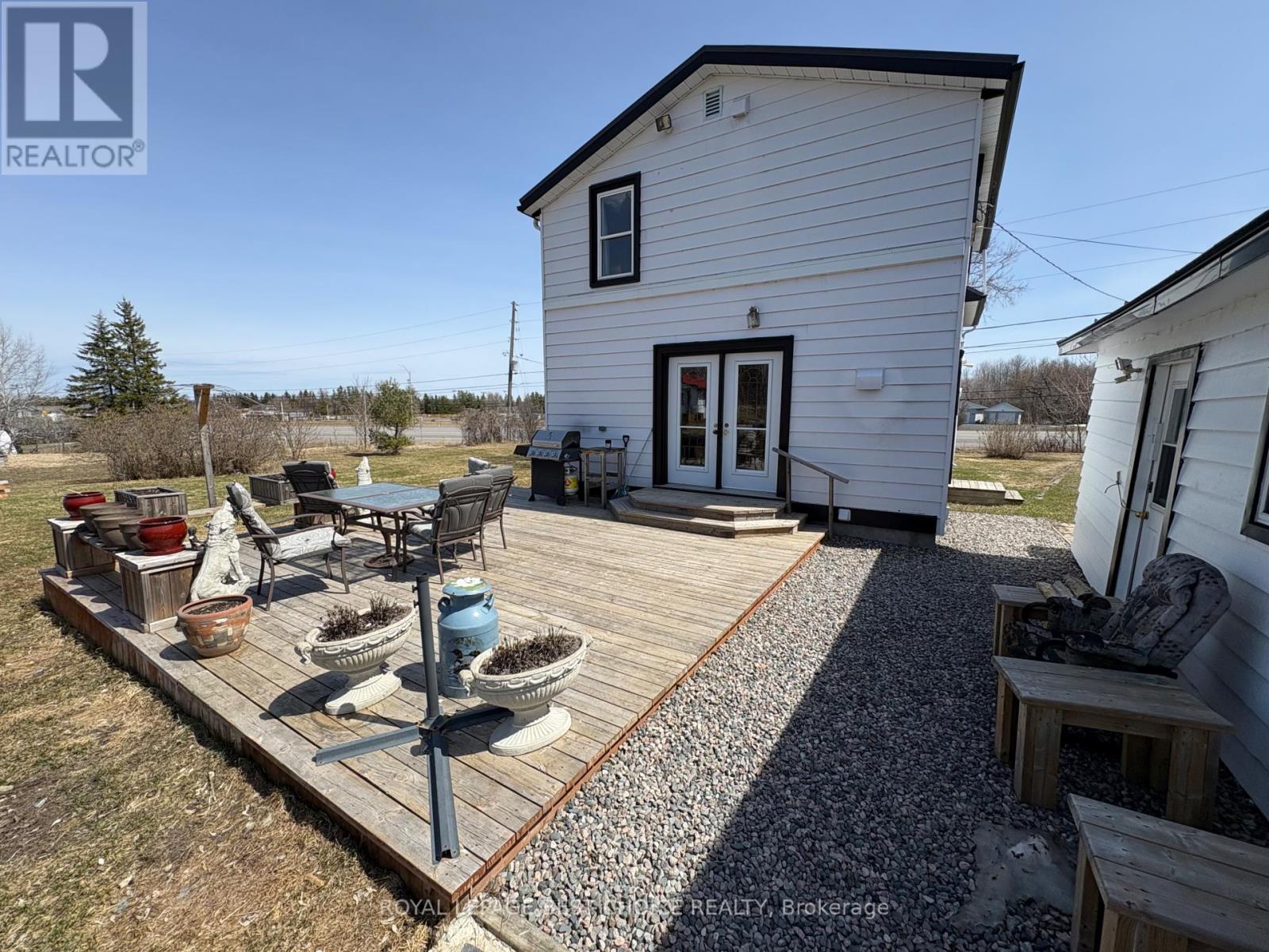 10 Rorke Avenue, Temiskaming Shores, Ontario  P0J 1K0 - Photo 3 - T12110740