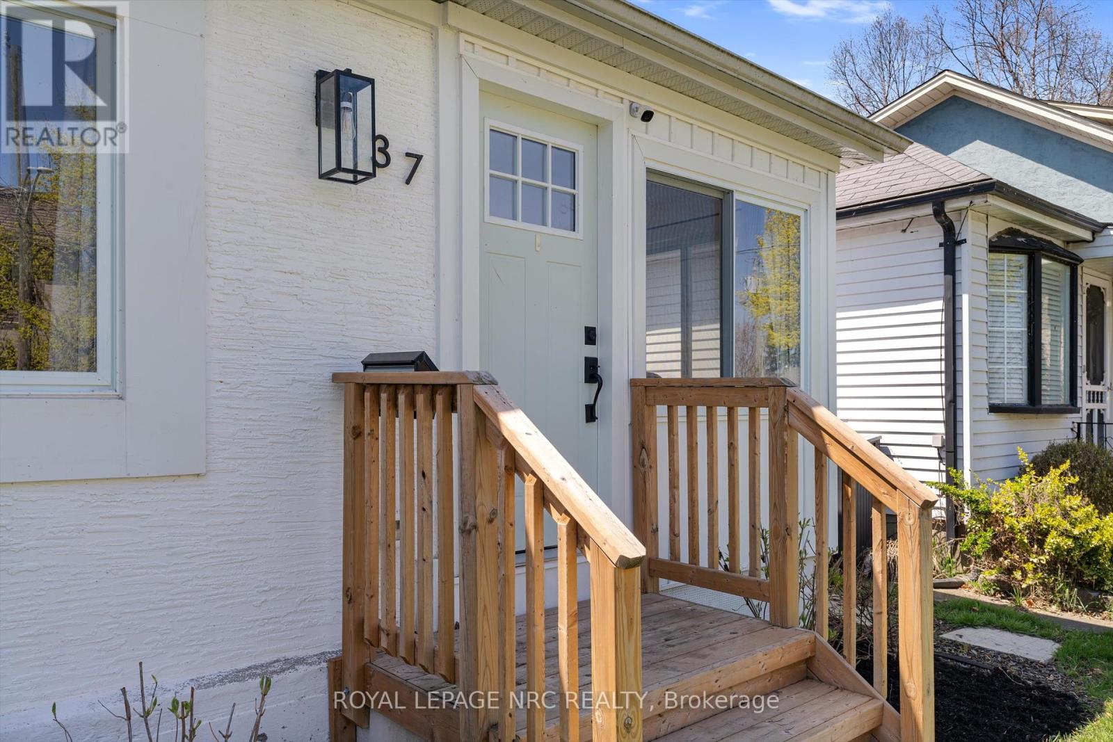 Property at 37 LOCK STREET image 3