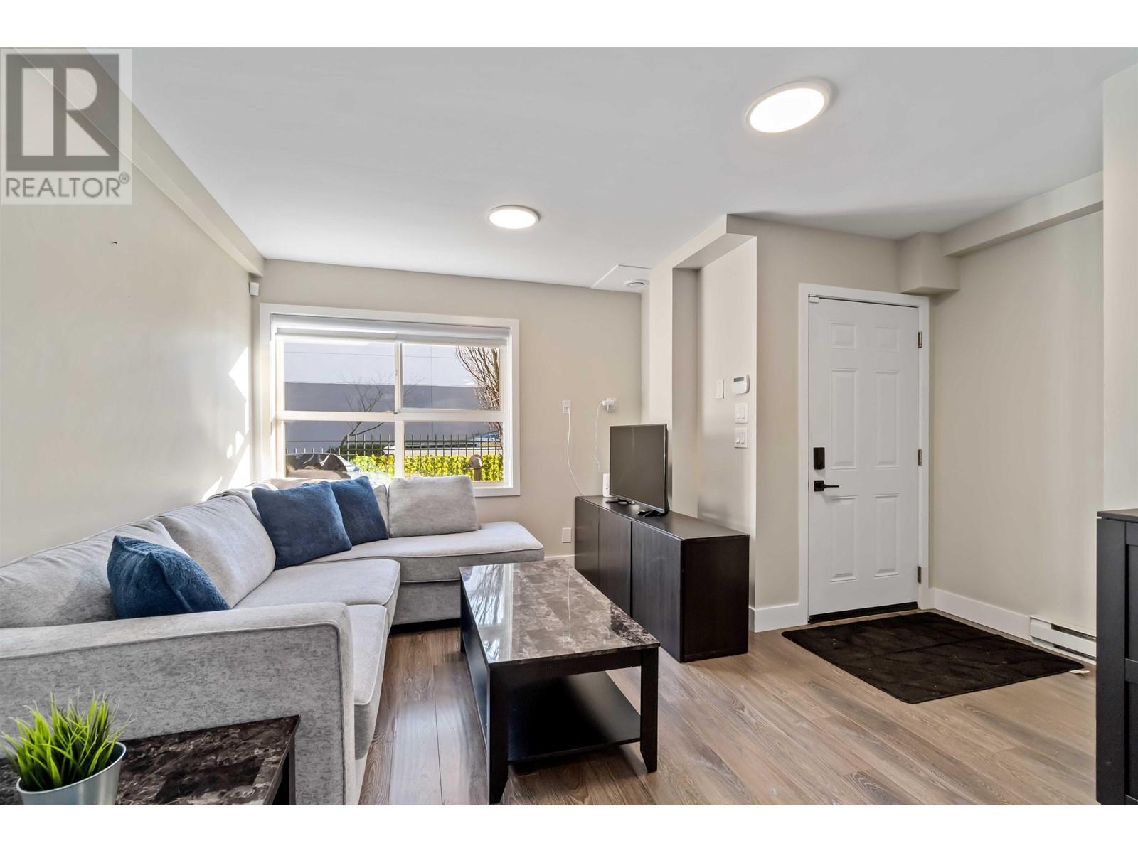 Listing Picture 5 of 23 : 5633 SENLAC STREET, Vancouver / 溫哥華 - 魯藝地產 Yvonne Lu Group - MLS Medallion Club Member