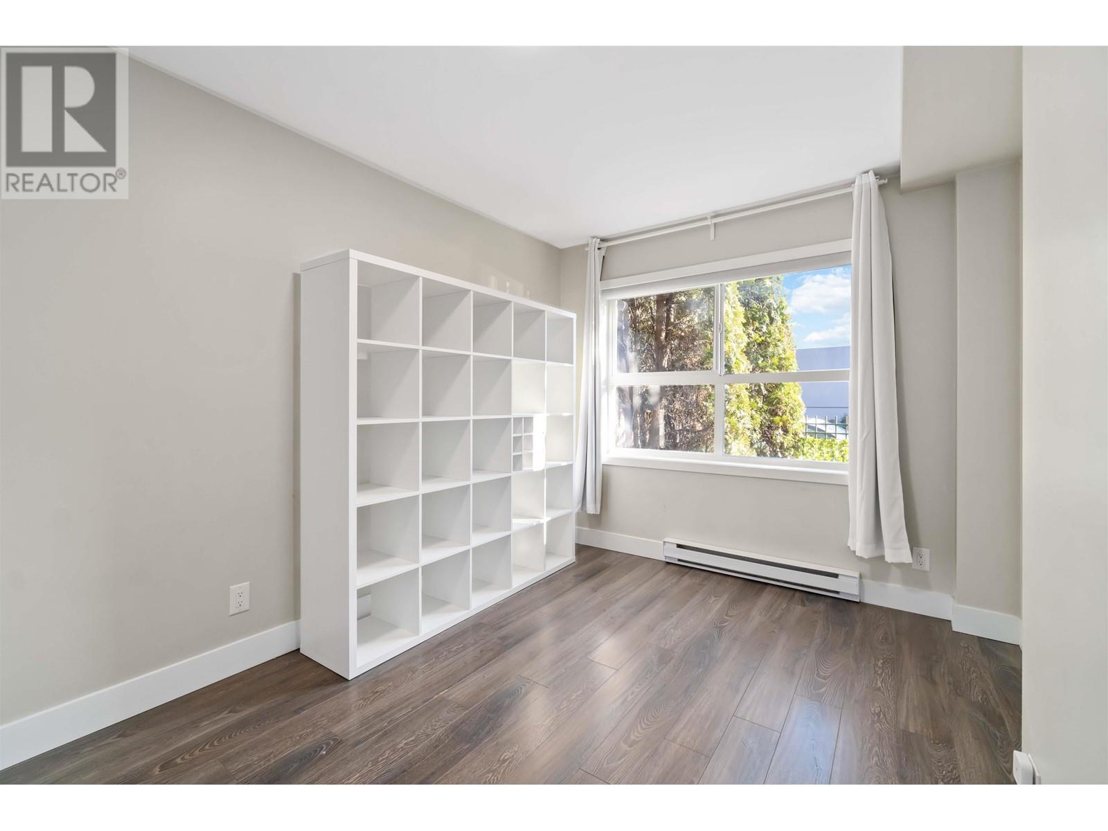 Listing Picture 10 of 23 : 5633 SENLAC STREET, Vancouver / 溫哥華 - 魯藝地產 Yvonne Lu Group - MLS Medallion Club Member