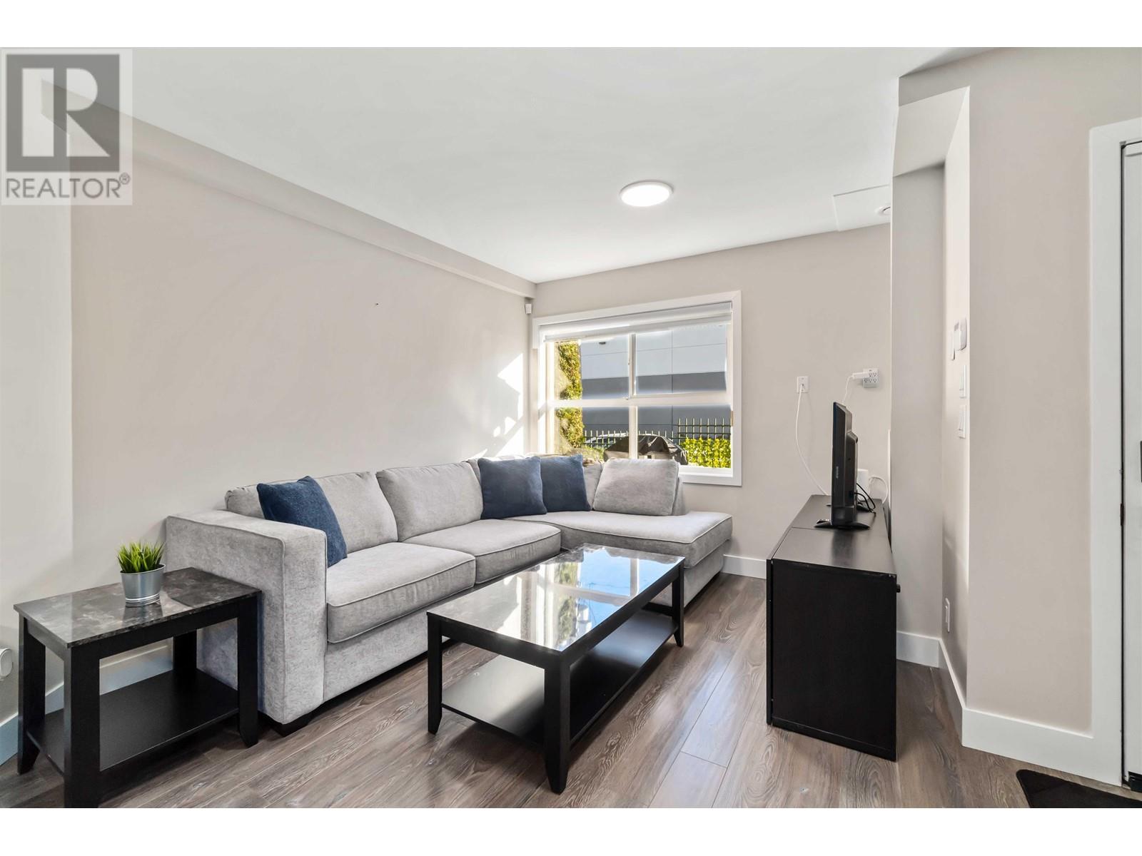 Listing Picture 3 of 23 : 5633 SENLAC STREET, Vancouver / 溫哥華 - 魯藝地產 Yvonne Lu Group - MLS Medallion Club Member