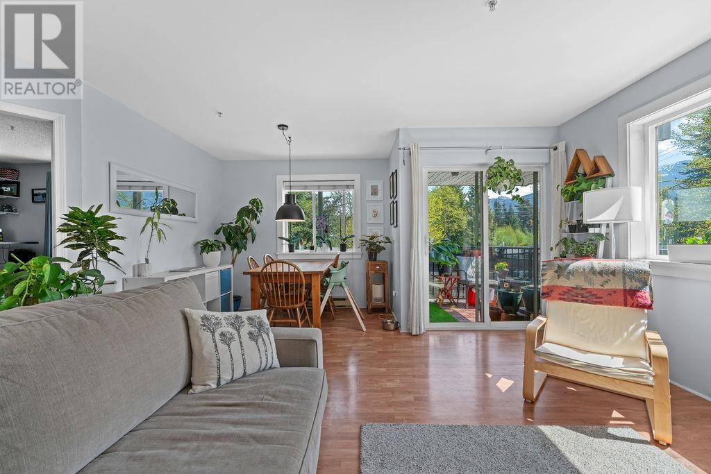 A201 40100 Willow Crescent, Squamish, British Columbia  V8B 0L8 - Photo 5 - R2995640