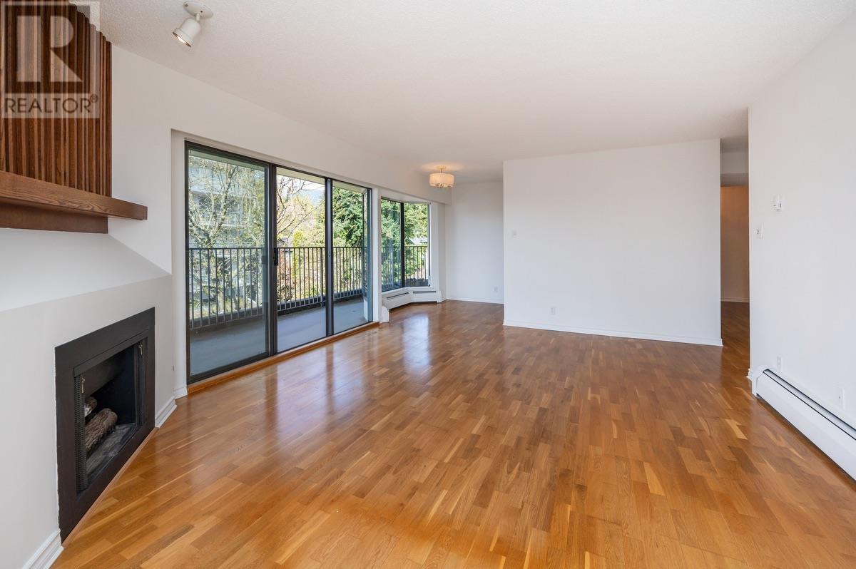 401 747 17th Street, West Vancouver, British Columbia  V7V 3T4 - Photo 5 - R2995653