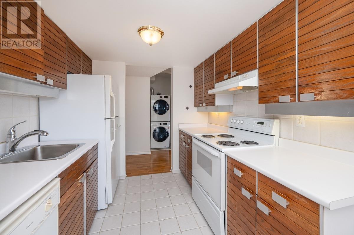 401 747 17th Street, West Vancouver, British Columbia  V7V 3T4 - Photo 8 - R2995653