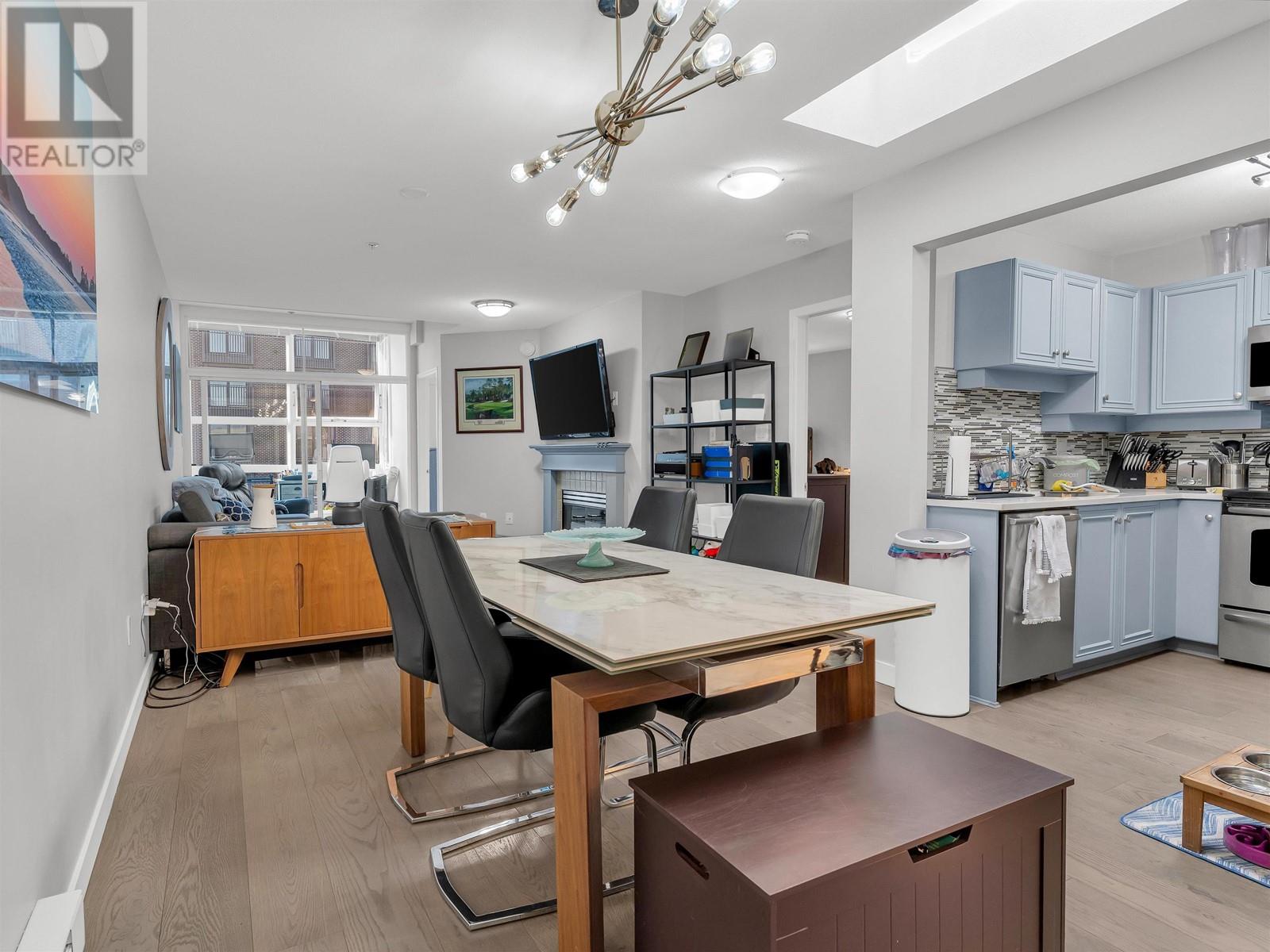 403 2929 W 4th Avenue, Vancouver, British Columbia  V6K 4T3 - Photo 2 - R2995694