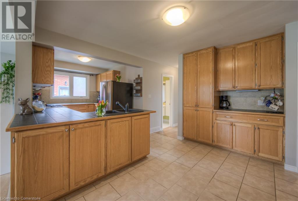 89 Lowrey Avenue S, Cambridge, Ontario  N1R 4Z7 - Photo 6 - 40709378