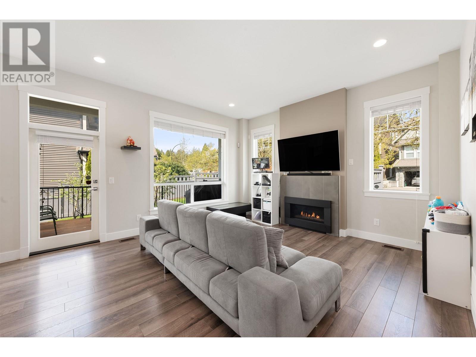 Property at 23833 110 AVENUE image 3