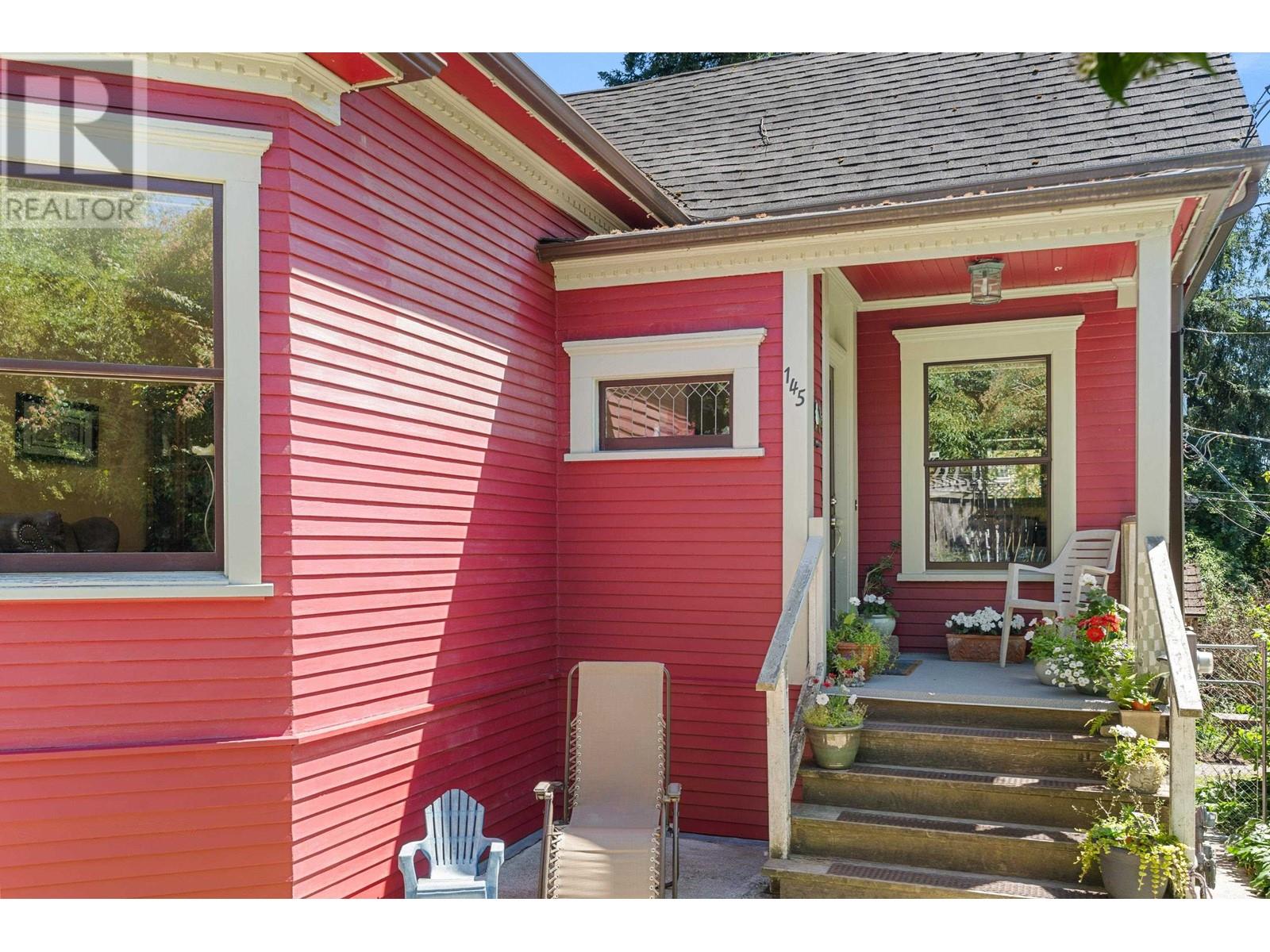 Property at 145 E KINGS ROAD image 3