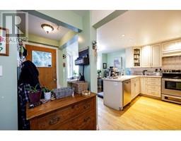 145 E KINGS ROAD, North Vancouver property photo listing R2995707 for sale