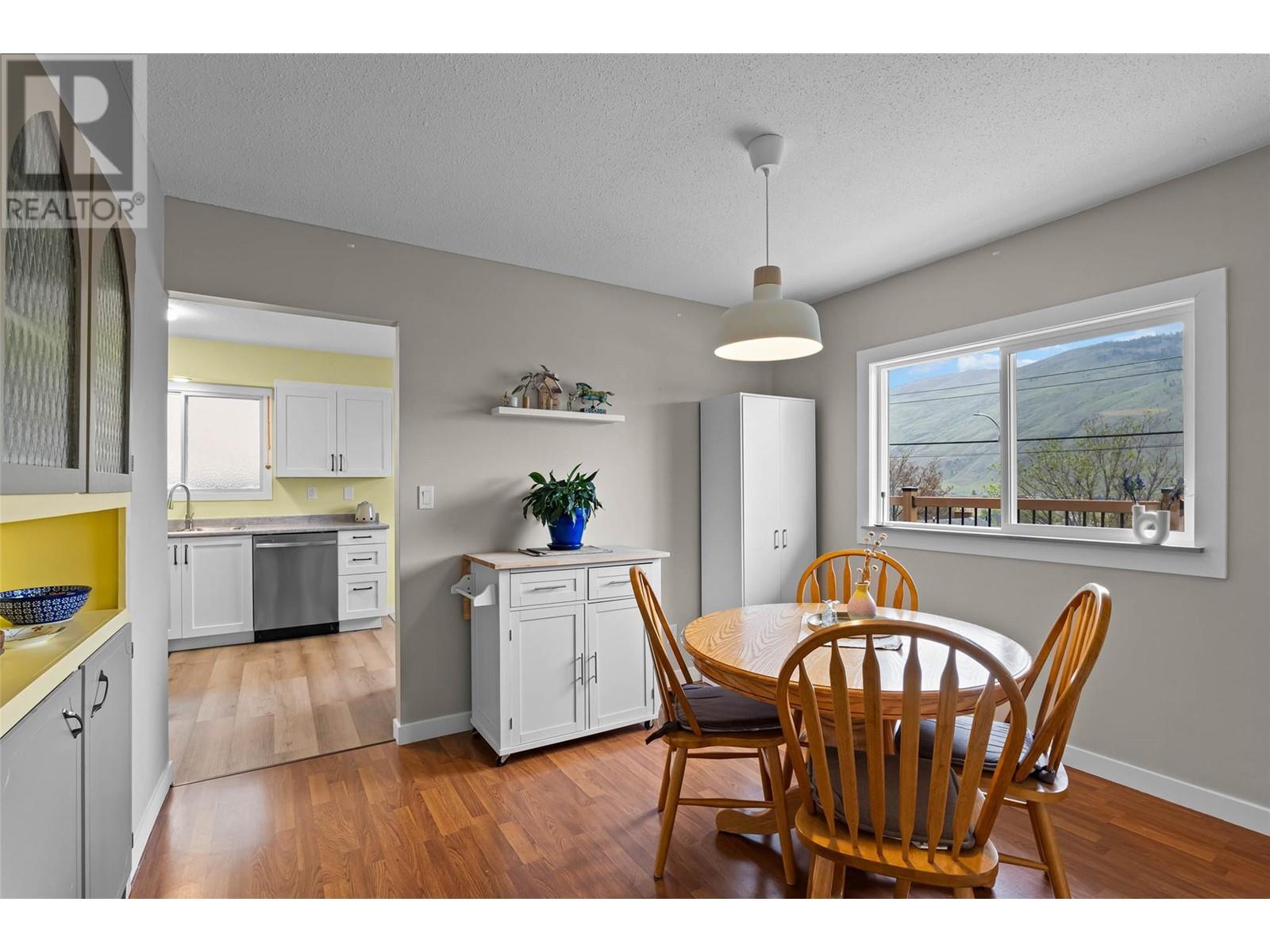 2203 Grasslands Boulevard, Kamloops, British Columbia  V2B 6E4 - Photo 10 - 10343325