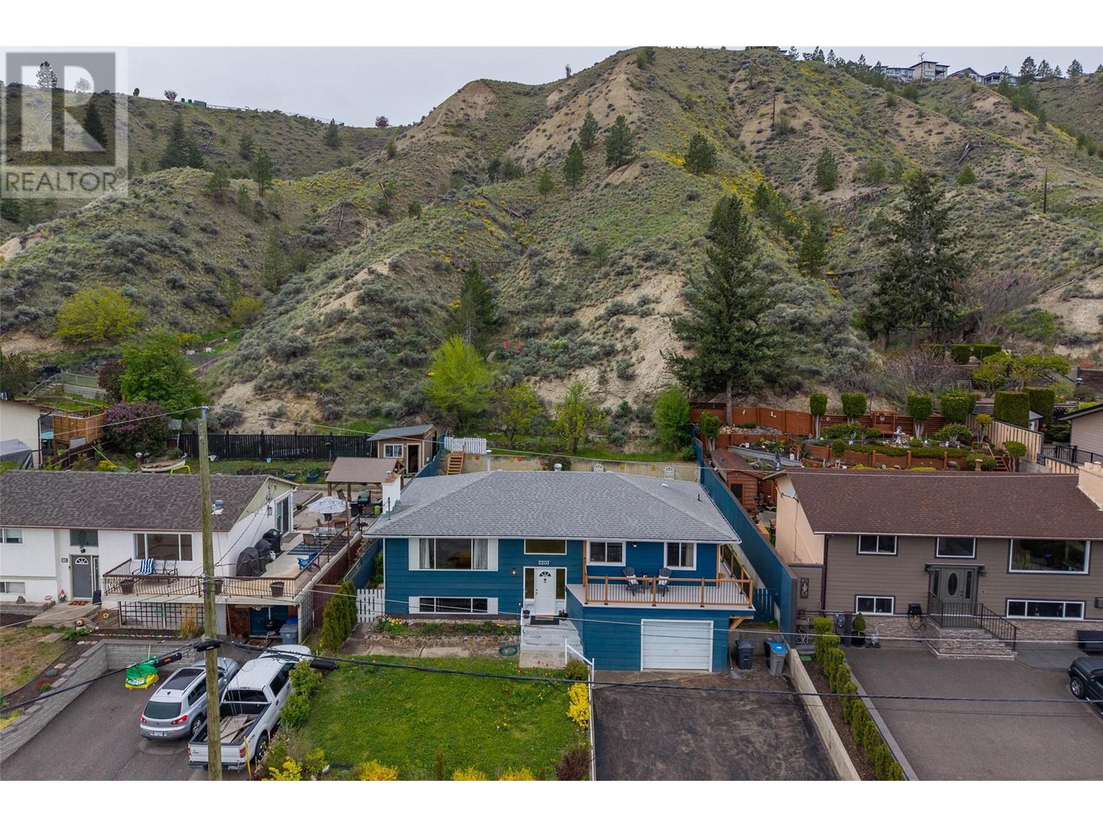 Property at 2203 Grasslands Boulevard image 2