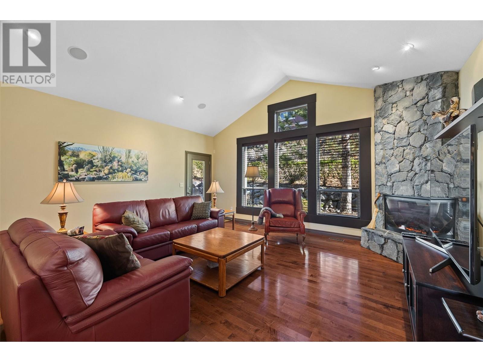 606 Stoneridge Lane, Kamloops, British Columbia  V2H 0A7 - Photo 5 - 10343808