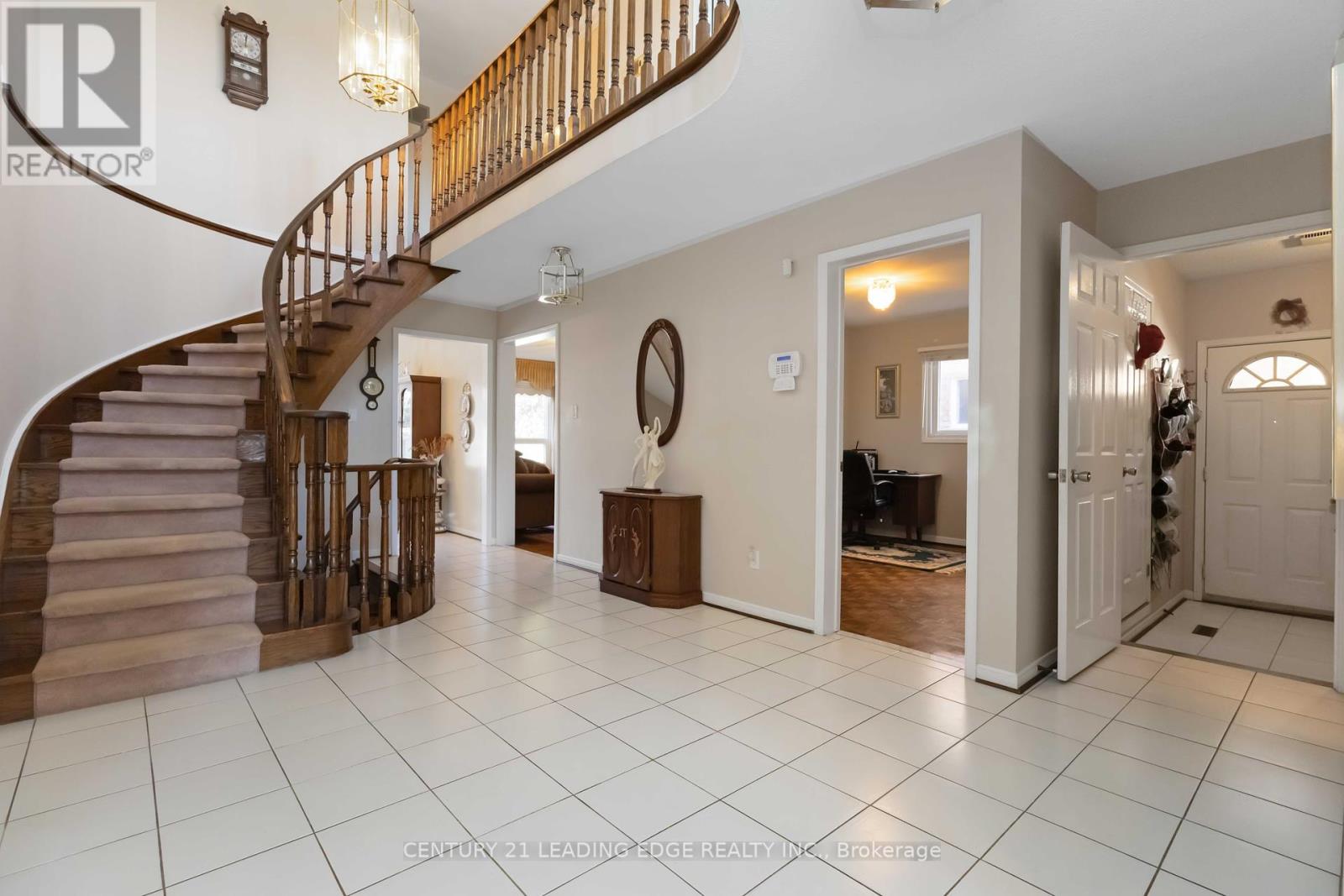 Property at 4 EAGLEDANCE DRIVE image 5