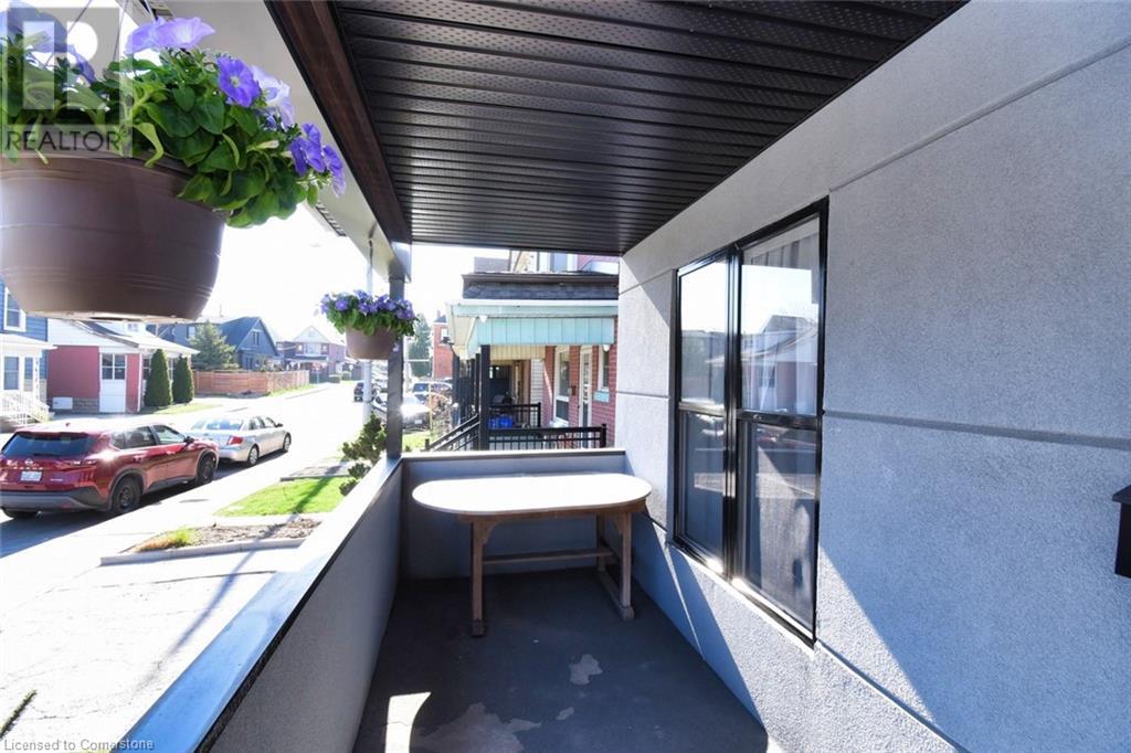 Property at 46 ROSEMONT Avenue image 4