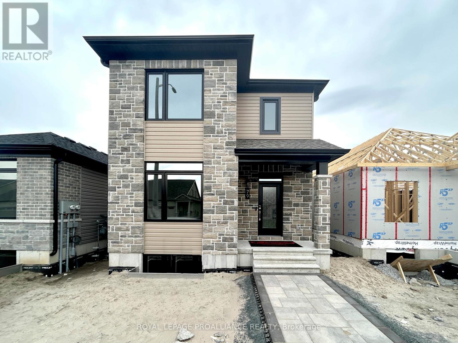 79 Athabaska Drive, Belleville (Thurlow Ward), Ontario  K8N 0T1 - Photo 2 - X12096434
