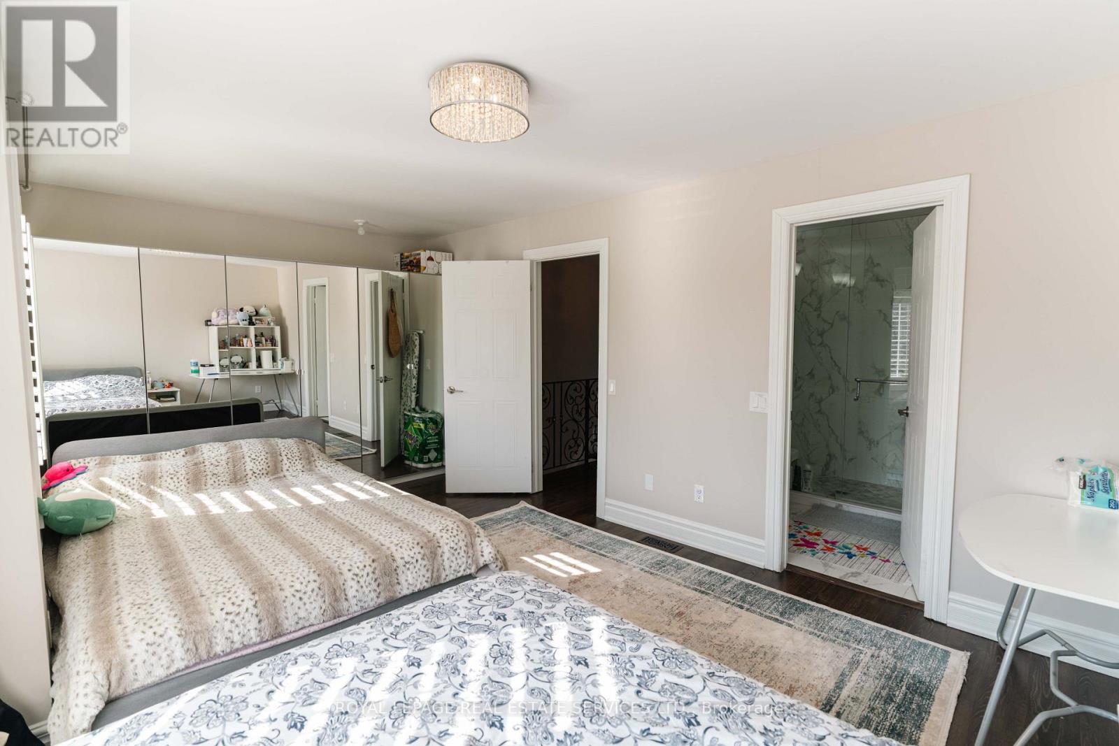 Property at 5129 BOARDWALK DRIVE image 4