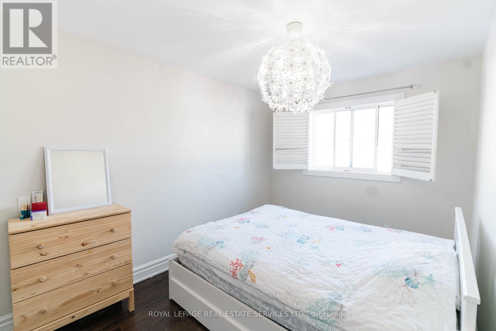 5129 Boardwalk Drive, Mississauga, Ontario  L5R 3X7 - Photo 9 - W12110753