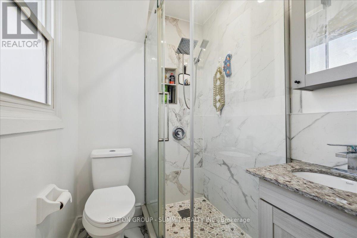 2446 Maryvale Court, Burlington, Ontario  L7P 2P2 - Photo 18 - W12110768