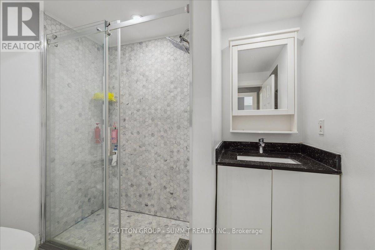 2446 Maryvale Court, Burlington, Ontario  L7P 2P2 - Photo 27 - W12110768