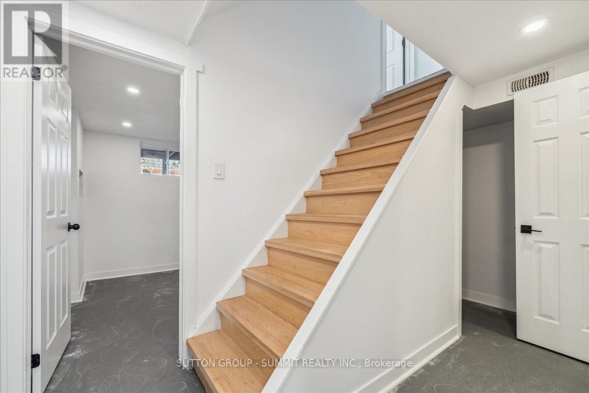 2446 Maryvale Court, Burlington, Ontario  L7P 2P2 - Photo 28 - W12110768