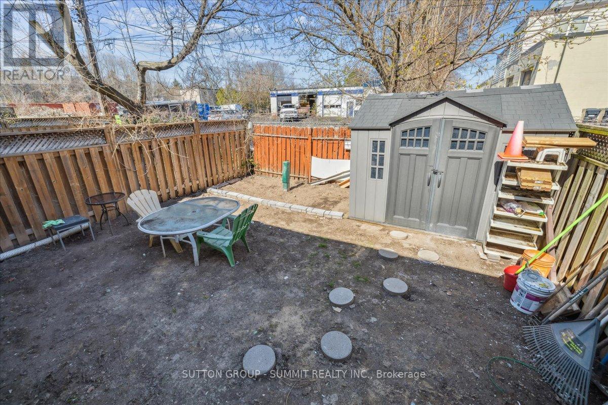 2446 Maryvale Court, Burlington, Ontario  L7P 2P2 - Photo 36 - W12110768