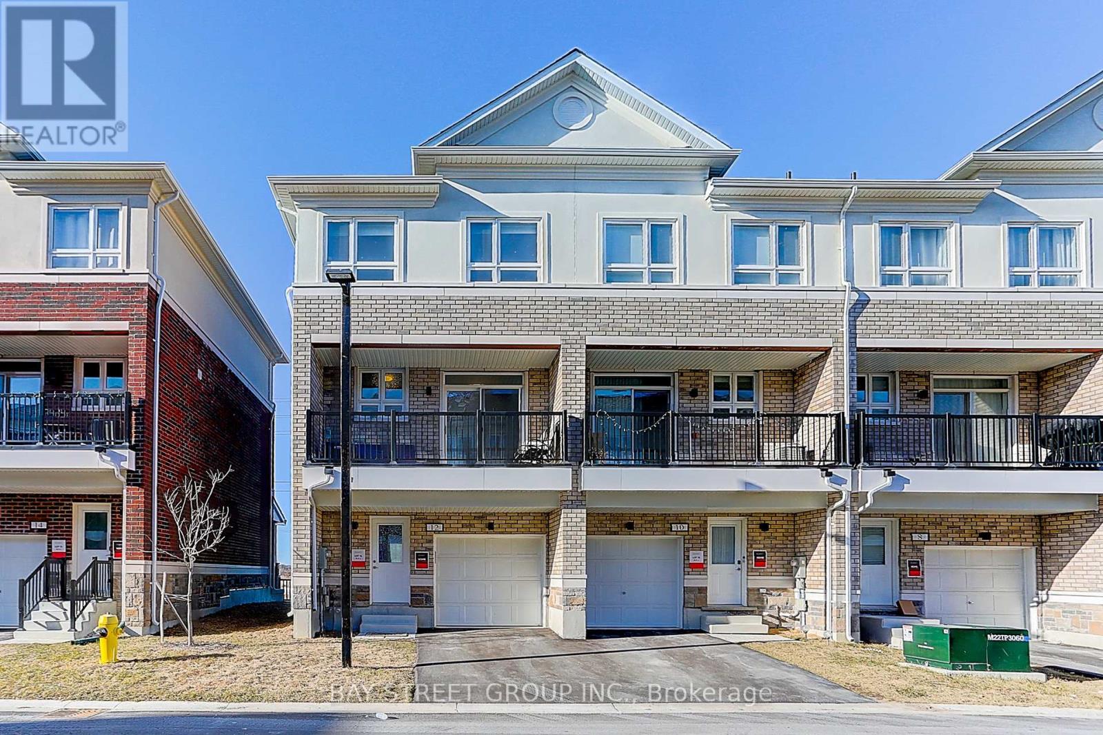 12 Chicago Lane, Markham, Ontario  L6E 0V6 - Photo 2 - N12091294
