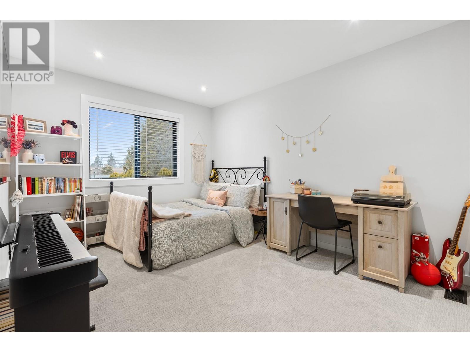 Property at 712 Schafer Road image 4