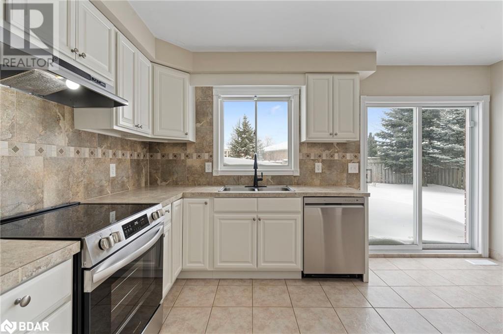 62 Mapleton Avenue, Barrie, Ontario  L4N 7L6 - Photo 18 - 40722504