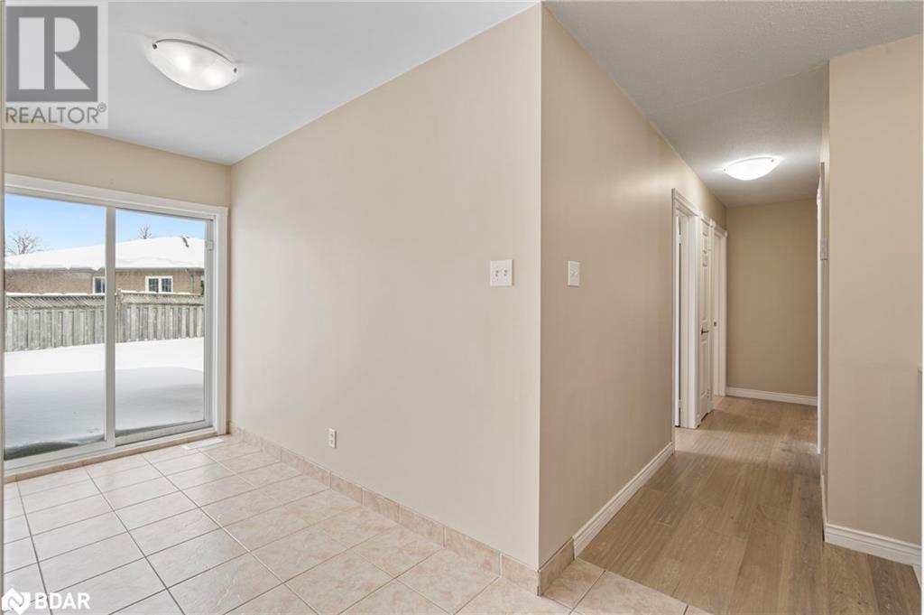 62 Mapleton Avenue, Barrie, Ontario  L4N 7L6 - Photo 20 - 40722504