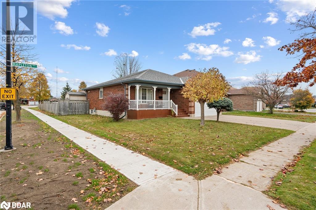 62 Mapleton Avenue, Barrie, Ontario  L4N 7L6 - Photo 3 - 40722504
