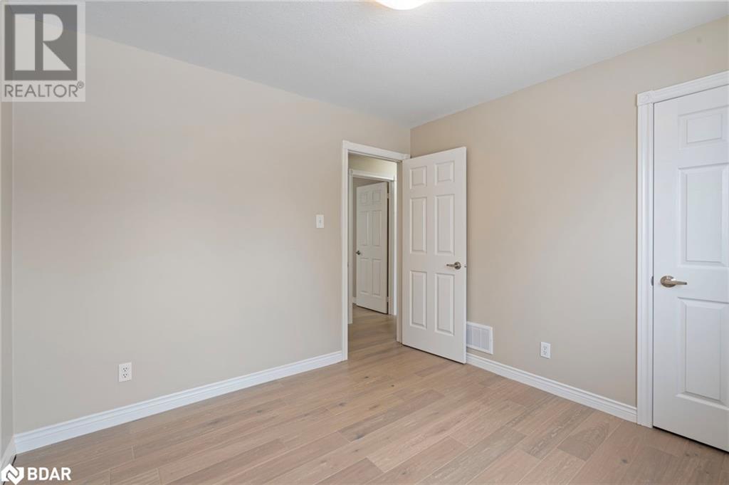 62 Mapleton Avenue, Barrie, Ontario  L4N 7L6 - Photo 30 - 40722504