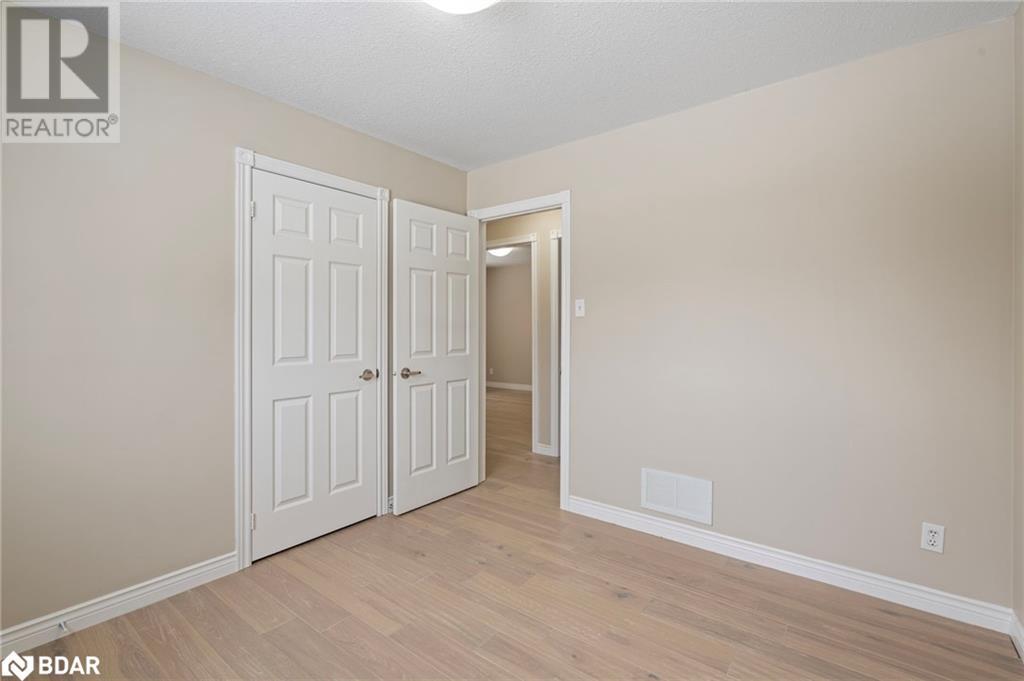 62 Mapleton Avenue, Barrie, Ontario  L4N 7L6 - Photo 33 - 40722504