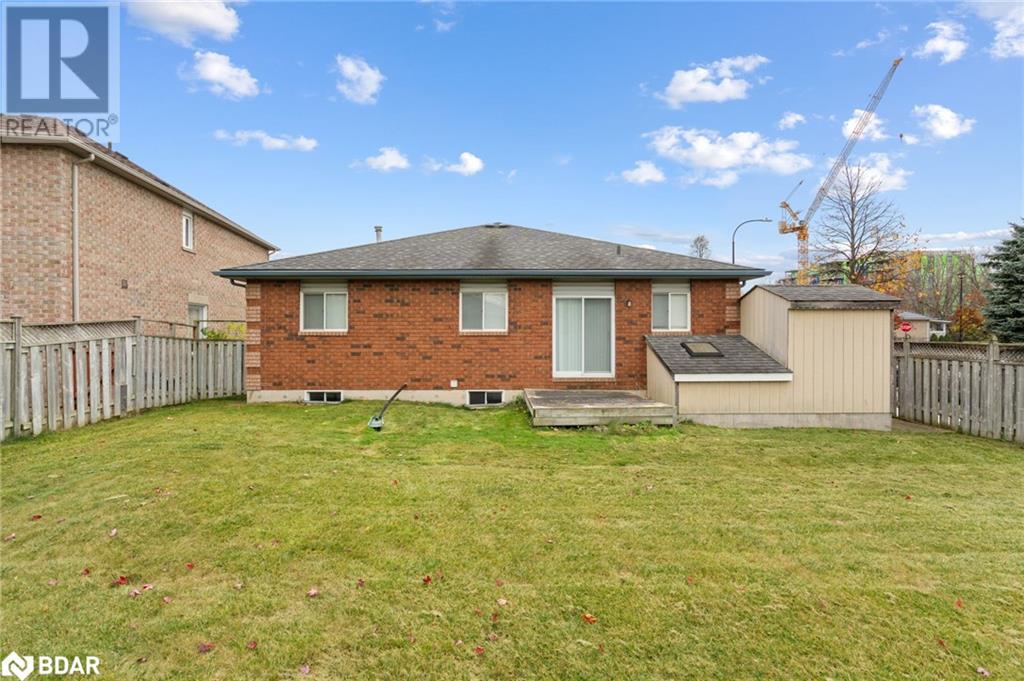 62 Mapleton Avenue, Barrie, Ontario  L4N 7L6 - Photo 34 - 40722504