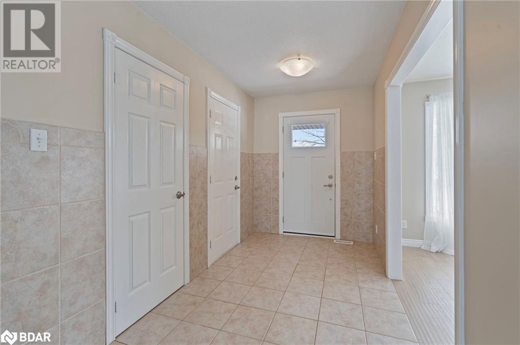 62 Mapleton Avenue, Barrie, Ontario  L4N 7L6 - Photo 8 - 40722504