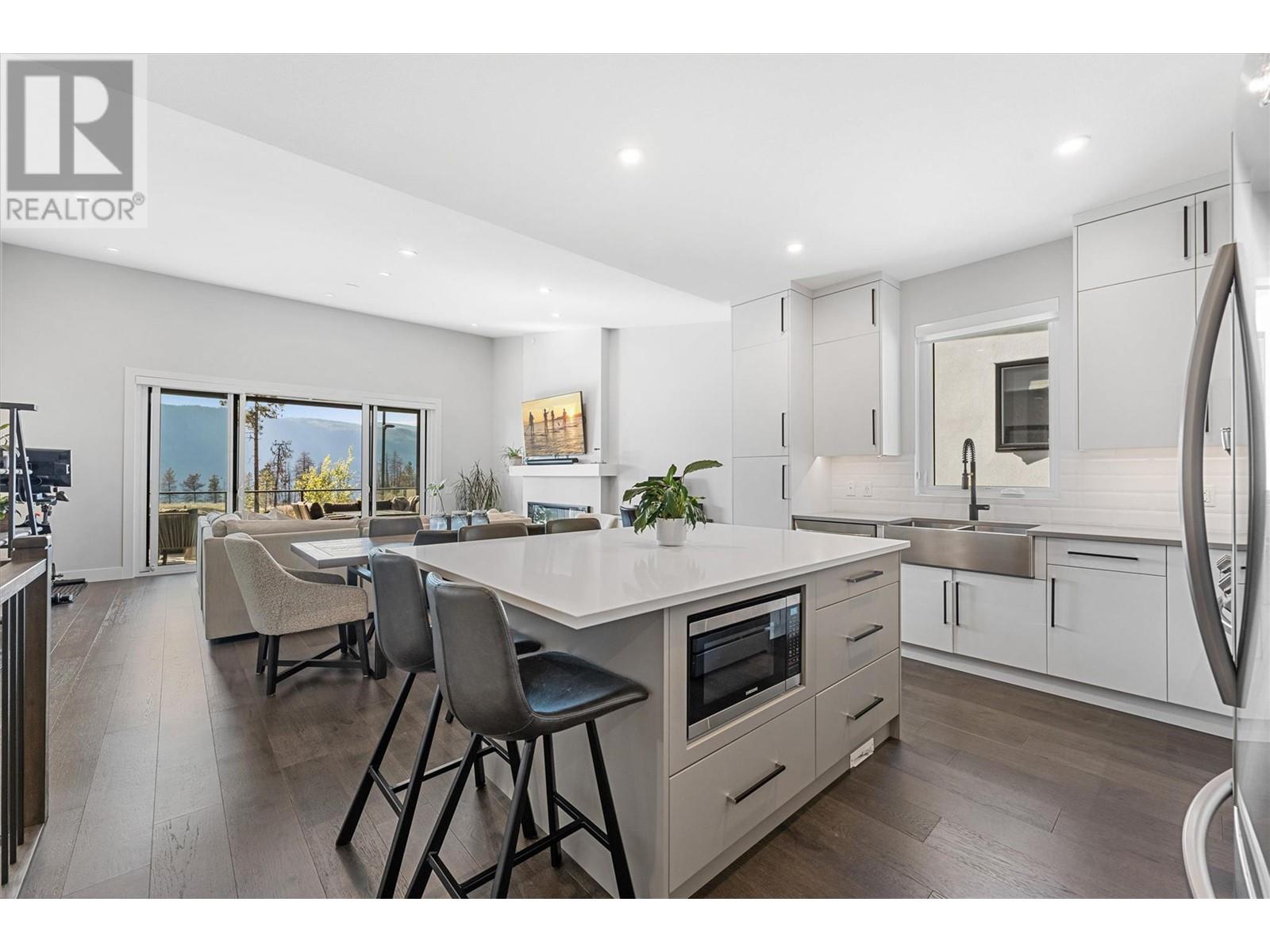 Property at 10100 Tyndall Road Unit# 4 image 4