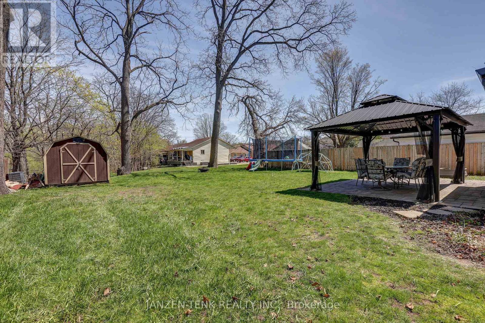 17 Oak Street, Aylmer, Ontario N5H 1G3 - Photo 44 - X12110846