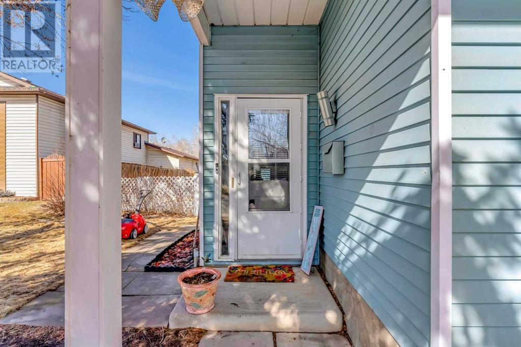 Property at 8 Mckenna Mews SE image 2