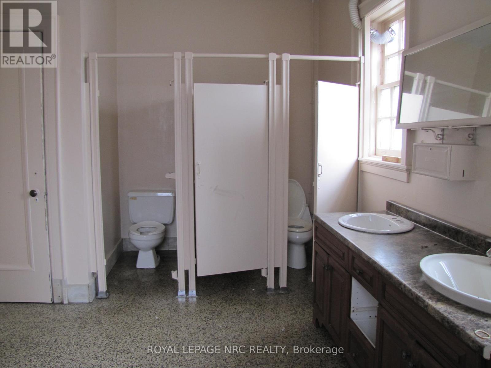 189 Davis Street, Port Colborne, Ontario  L3K 1Z2 - Photo 16 - X12110828