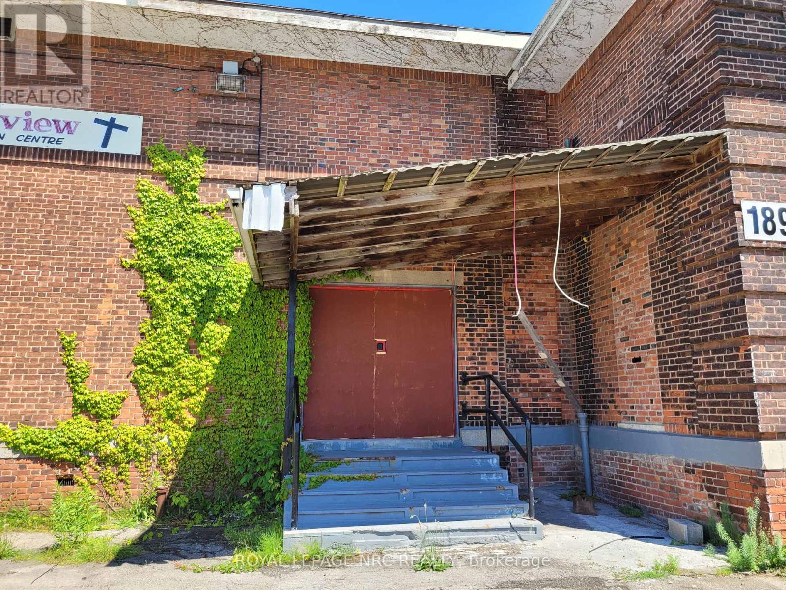189 Davis Street, Port Colborne, Ontario  L3K 1Z2 - Photo 5 - X12110828