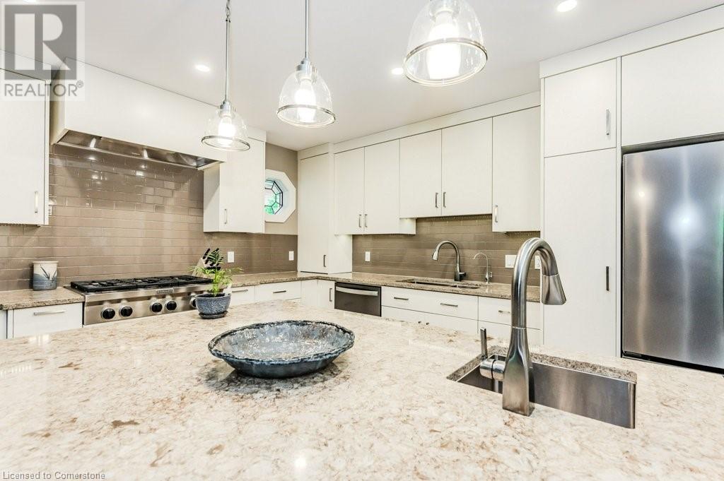 219 Corrie Crescent, Waterloo, Ontario  N2L 5W3 - Photo 10 - 40721981