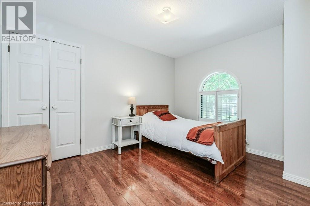 219 Corrie Crescent, Waterloo, Ontario  N2L 5W3 - Photo 17 - 40721981