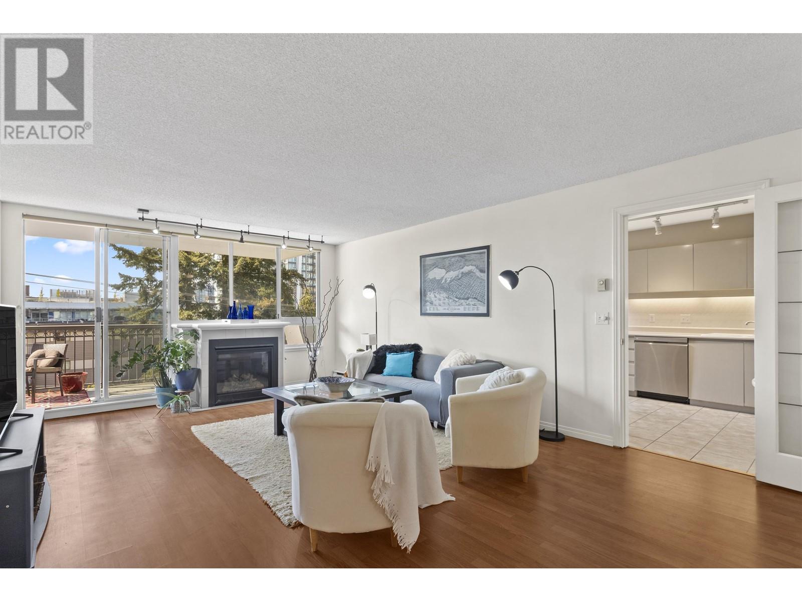 301 551 AUSTIN AVENUE, Coquitlam, British Columbia