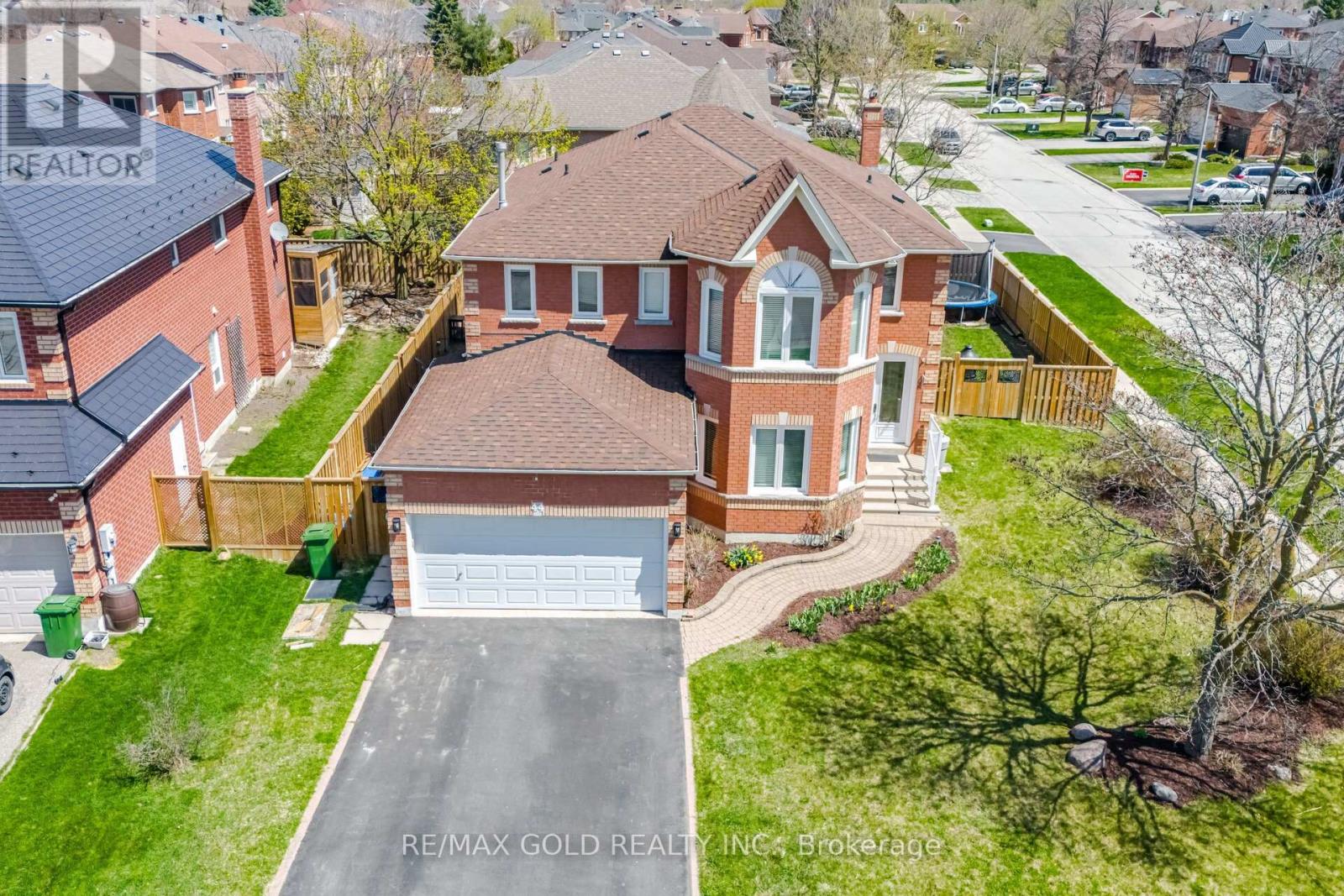 Property at 44 LIVINGSTON DRIVE image 1