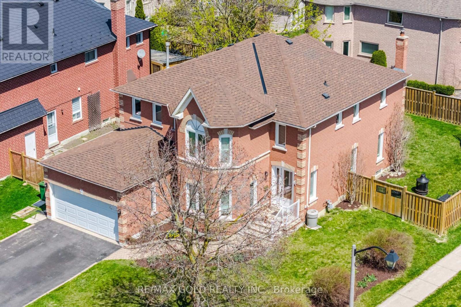 Property at 44 LIVINGSTON DRIVE image 2