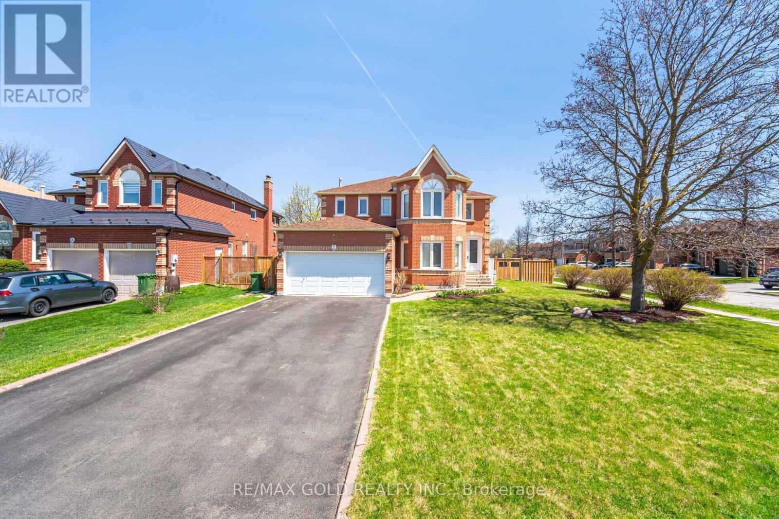 Property at 44 LIVINGSTON DRIVE image 4