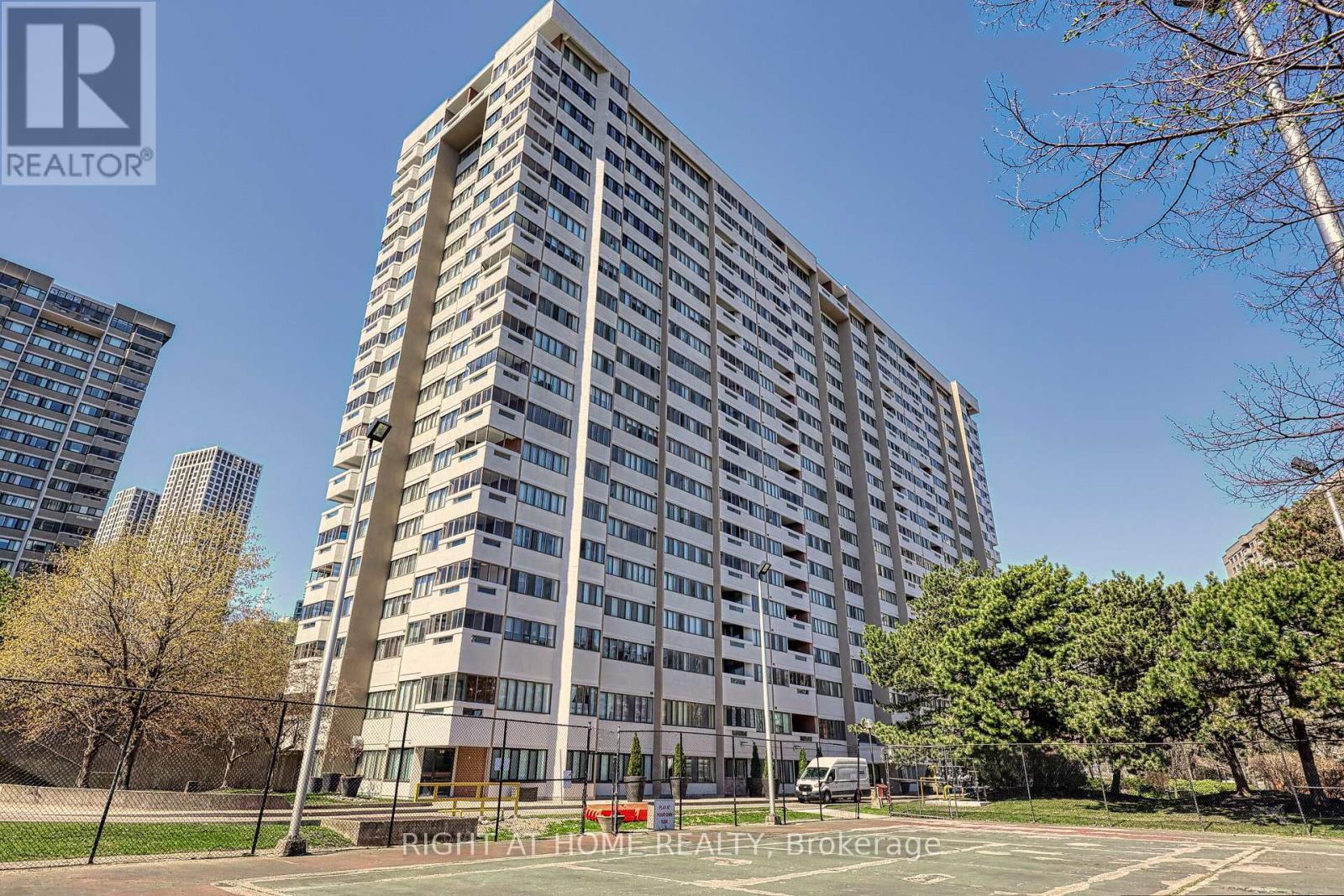 Property at 205 - 1580 MISSISSAUGA VALLEY image 4