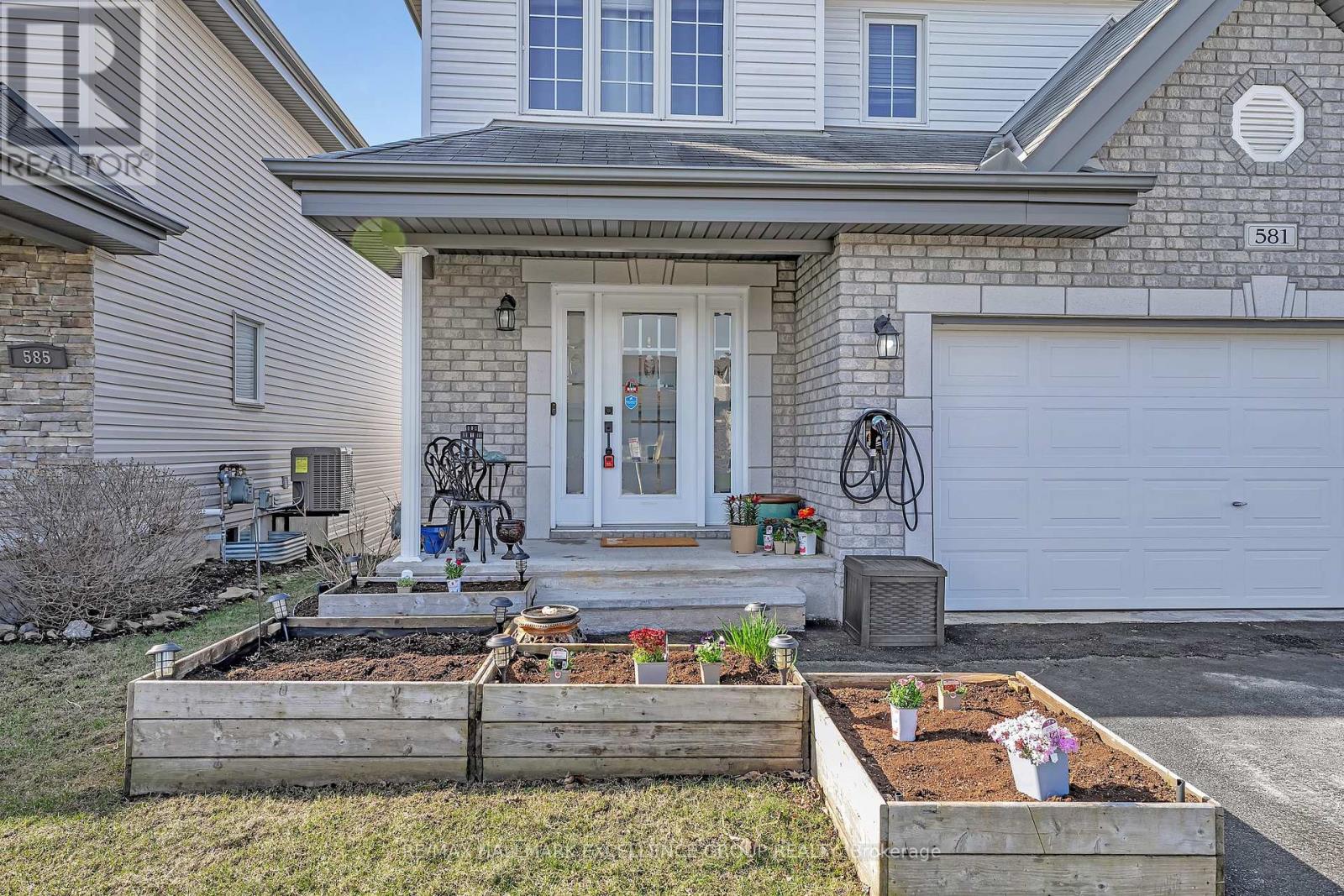 Property at 581 EMERALD STREET image 4