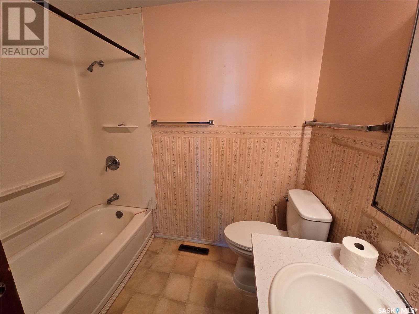 204 1st Avenue Sw, Swift Current, Saskatchewan  S9H 3H3 - Photo 12 - SK003982