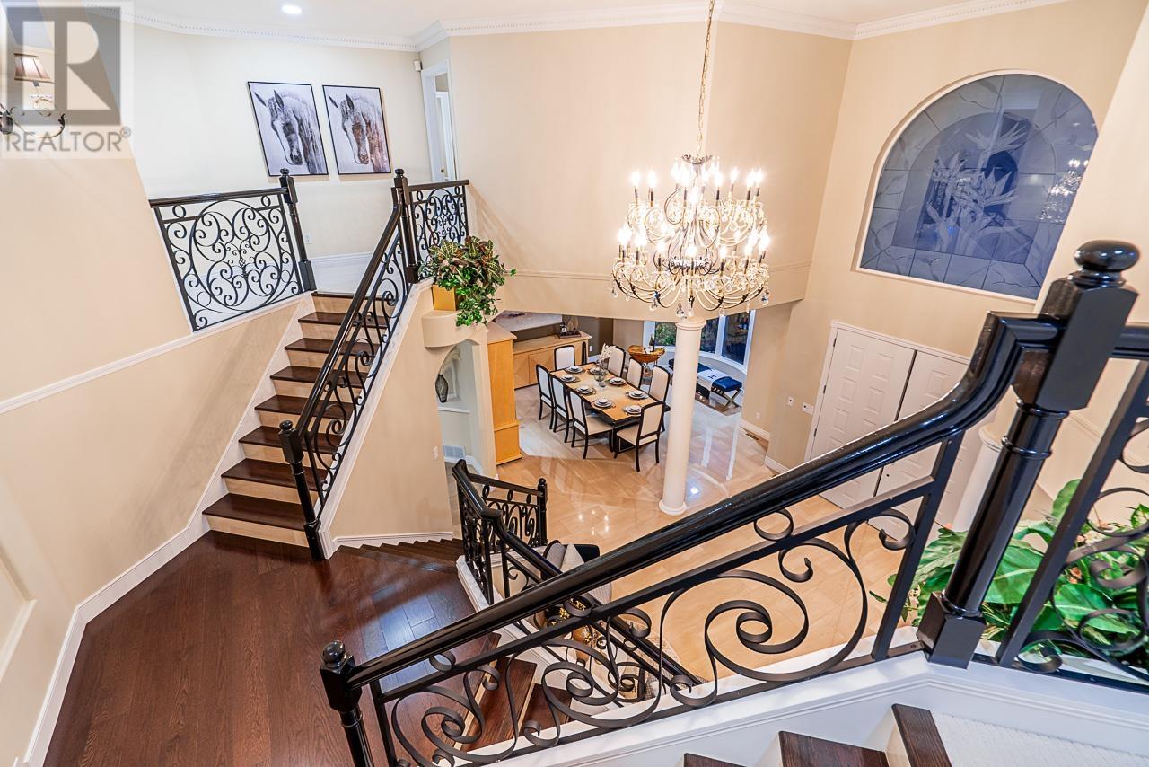 Property at 1708 HAMPTON DRIVE image 4