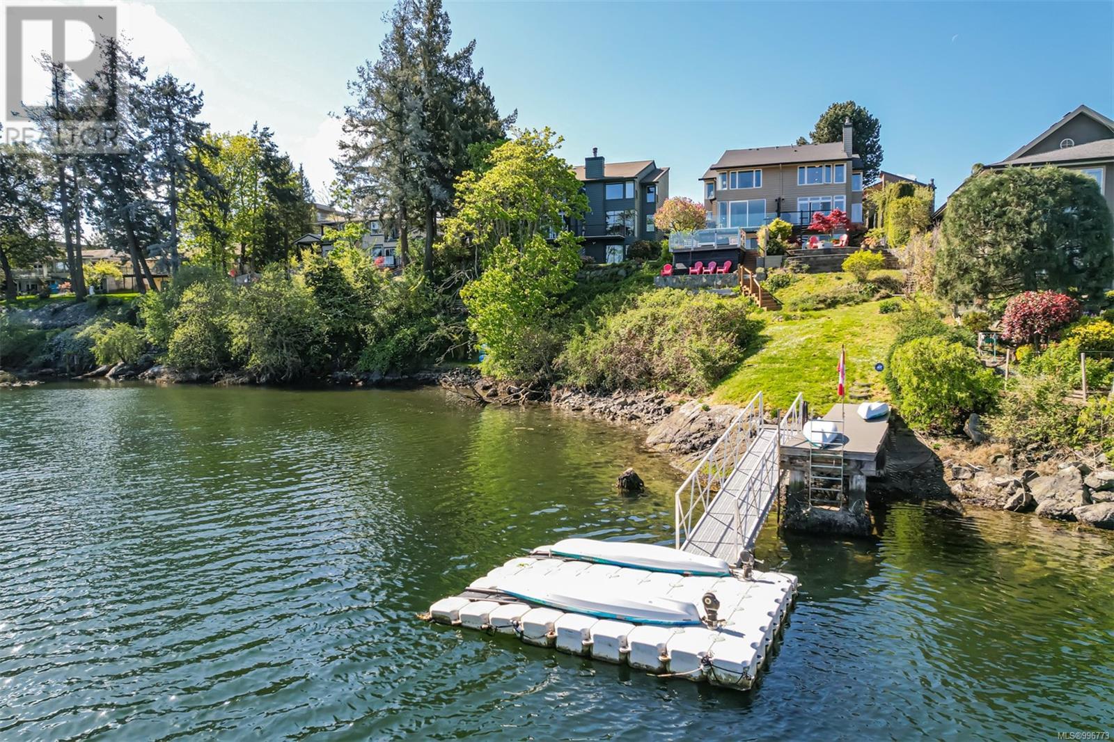 1017 Decosta Pl, Esquimalt, British Columbia  V9A 6X8 - Photo 46 - 996773